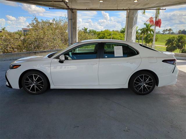 Photo of 2023 Ice Toyota Camry