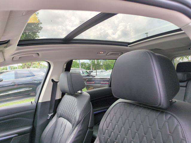 Photo of 2023 Carbon Black Metallic BMW X7