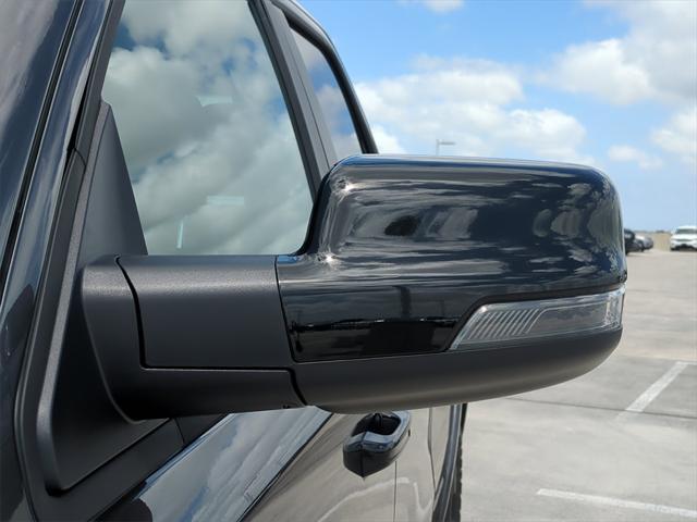 Photo of 2025 Granite Crystal Metallic Clearcoat RAM 1500
