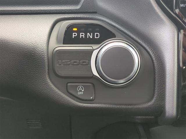 Photo of 2025 Granite Crystal Metallic Clearcoat RAM 1500