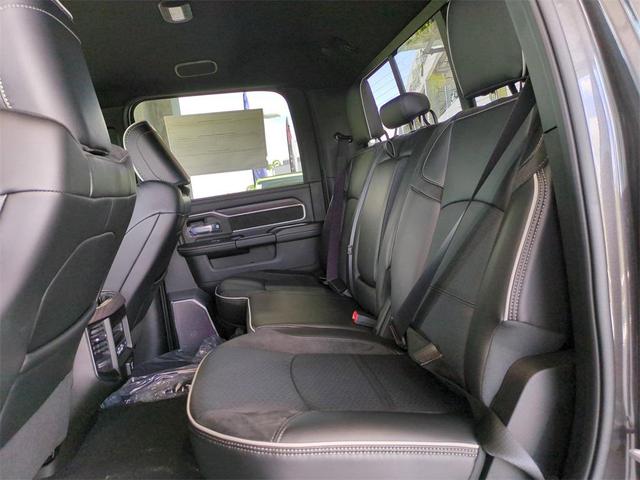 Photo of 2025 Granite Crystal Metallic Clearcoat RAM 2500
