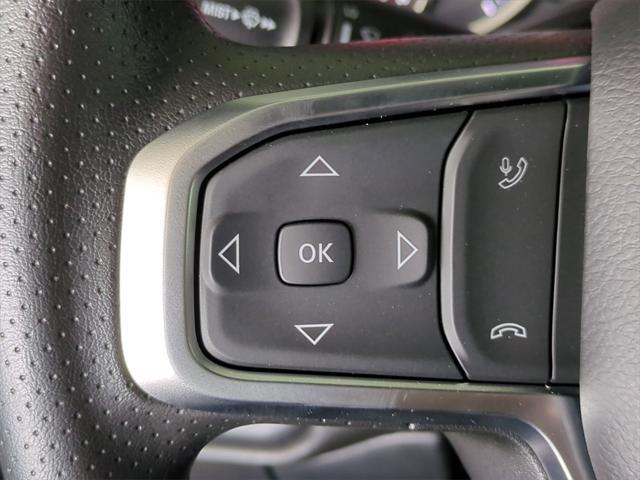 Photo of 2025 Diamond Black Crystal Pearlcoat RAM 1500