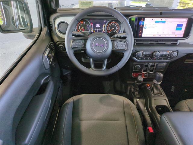 Photo of 2025 Black Clearcoat Jeep Wrangler
