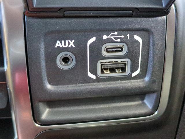 Photo of 2025 Black Clearcoat Jeep Wrangler