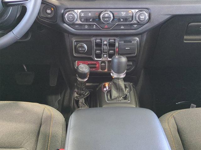Photo of 2025 Black Clearcoat Jeep Wrangler