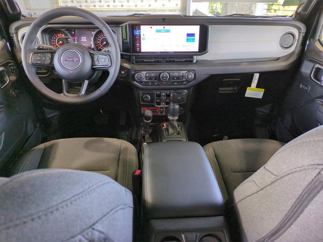 Photo of 2025 Black Clearcoat Jeep Wrangler