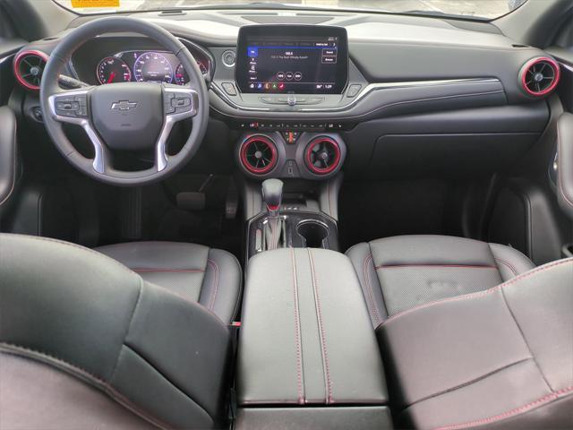 Photo of 2024 Iridescent Pearl Tricoat Chevrolet Blazer