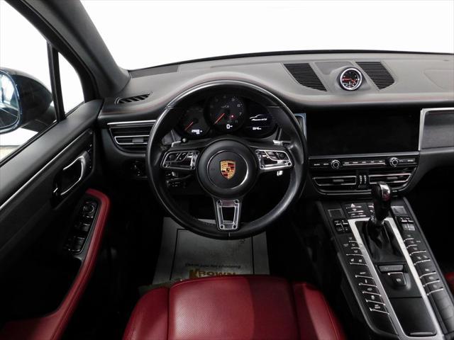 Photo of 2021 Jet Black Metallic Porsche Macan