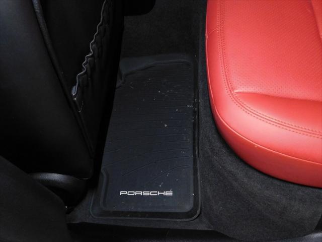 Photo of 2021 Jet Black Metallic Porsche Macan
