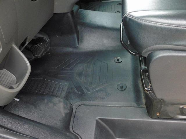Photo of 2022 Oxford White Ford Transit-250