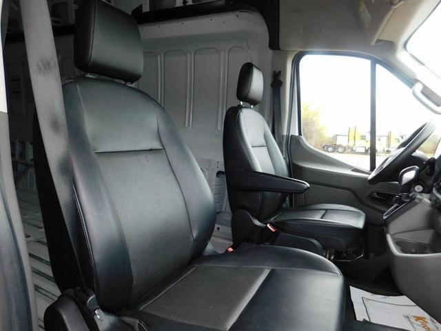 Photo of 2022 Oxford White Ford Transit-250
