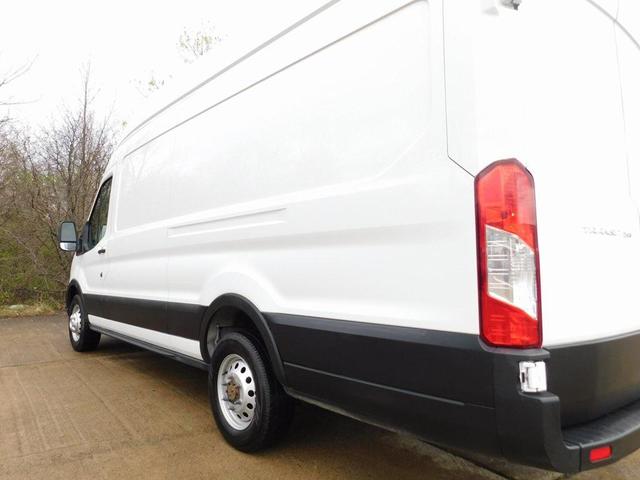 Photo of 2022 Oxford White Ford Transit-250