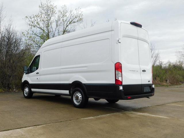 Photo of 2022 Oxford White Ford Transit-250
