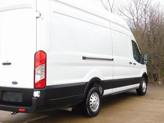 Photo of 2022 Oxford White Ford Transit-250