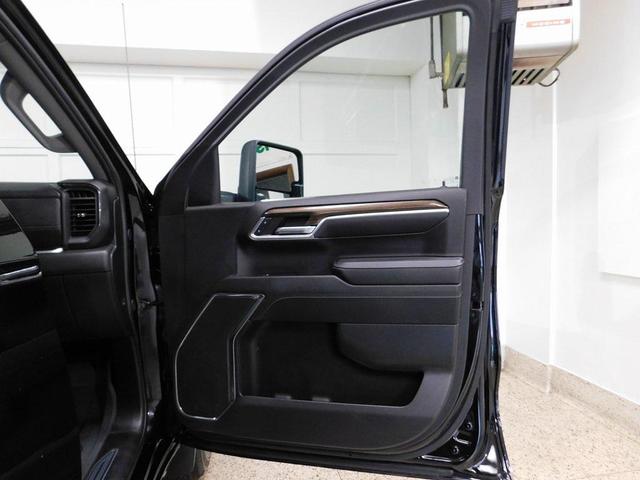 Photo of 2024 Black Chevrolet Silverado 1500