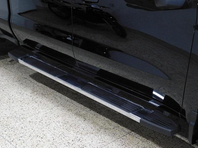 Photo of 2024 Black Chevrolet Silverado 1500