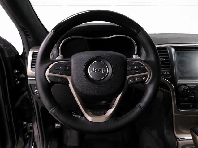 Photo of 2016 Brilliant Black Crystal Pearlcoat Jeep Grand Cherokee