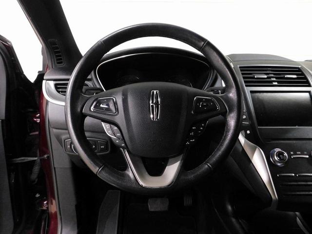 Photo of 2018 Burgundy Velvet Metallic Tinted Clearcoat Lincoln MKC