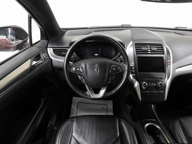Photo of 2018 Burgundy Velvet Metallic Tinted Clearcoat Lincoln MKC