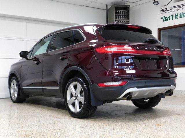 Photo of 2018 Burgundy Velvet Metallic Tinted Clearcoat Lincoln MKC