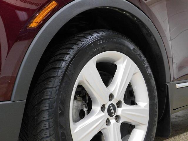 Photo of 2018 Burgundy Velvet Metallic Tinted Clearcoat Lincoln MKC