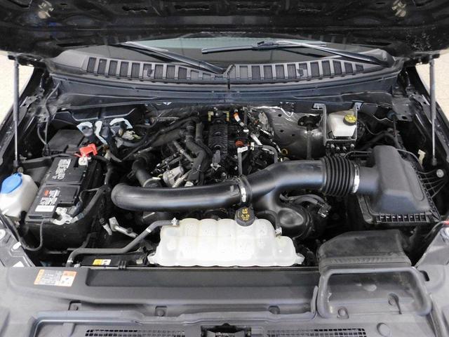 Photo of 2024 Agate Black Metallic Ford Expedition