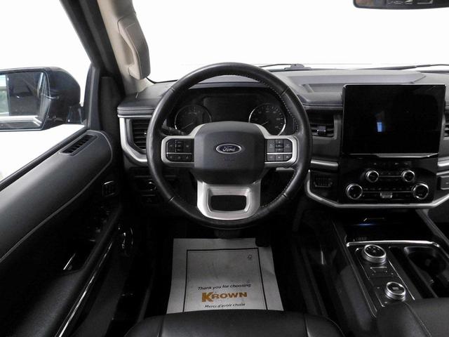 Photo of 2024 Agate Black Metallic Ford Expedition