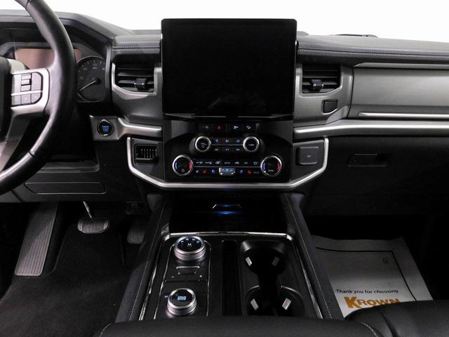 Photo of 2024 Agate Black Metallic Ford Expedition