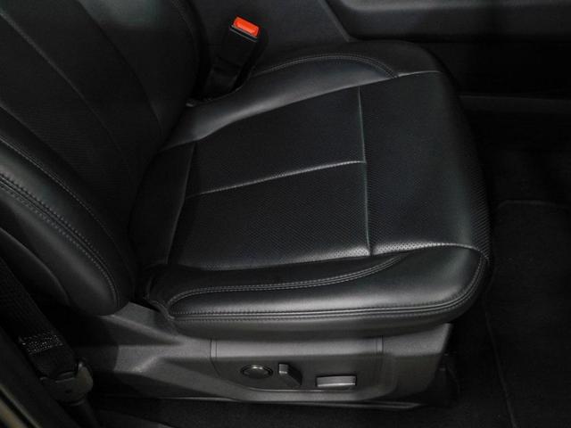 Photo of 2024 Agate Black Metallic Ford Expedition