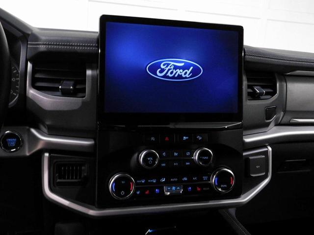 Photo of 2024 Agate Black Metallic Ford Expedition
