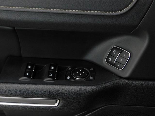 Photo of 2024 Agate Black Metallic Ford Expedition
