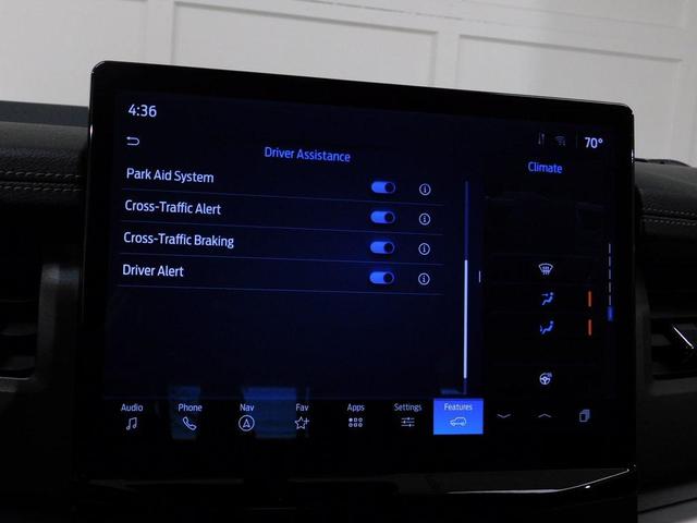 Photo of 2024 Agate Black Metallic Ford Expedition