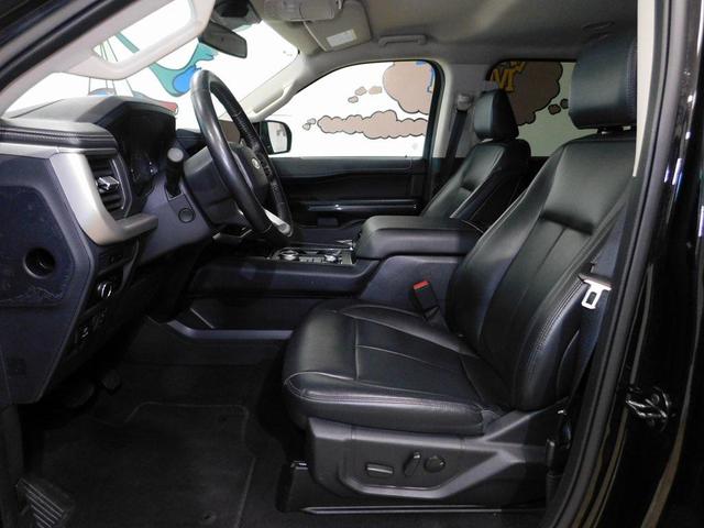 Photo of 2024 Agate Black Metallic Ford Expedition