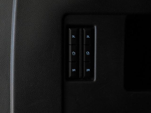 Photo of 2024 Agate Black Metallic Ford Expedition