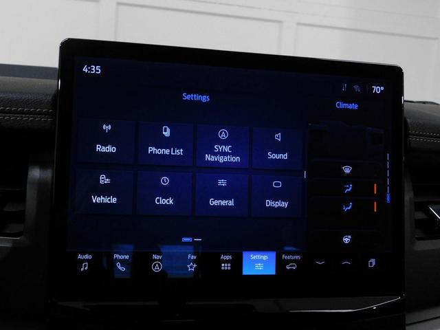 Photo of 2024 Agate Black Metallic Ford Expedition