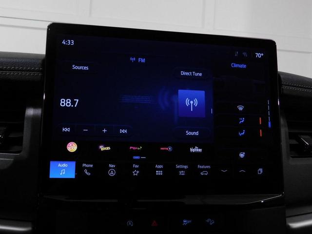 Photo of 2024 Agate Black Metallic Ford Expedition