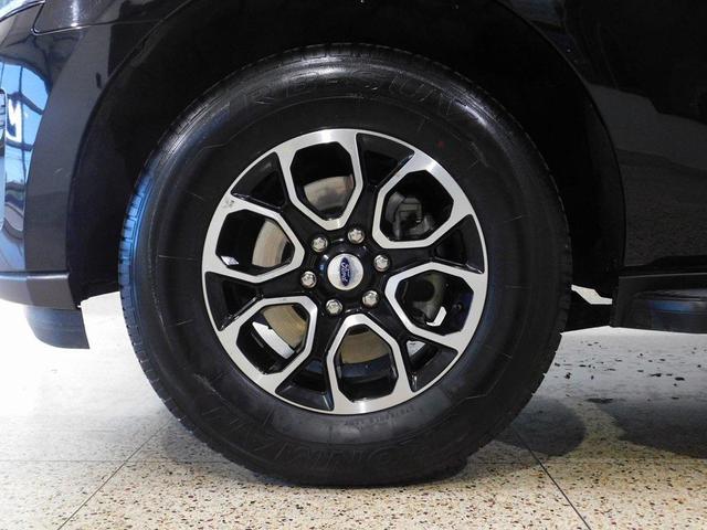 Photo of 2024 Agate Black Metallic Ford Expedition