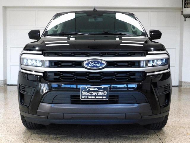 Photo of 2024 Agate Black Metallic Ford Expedition