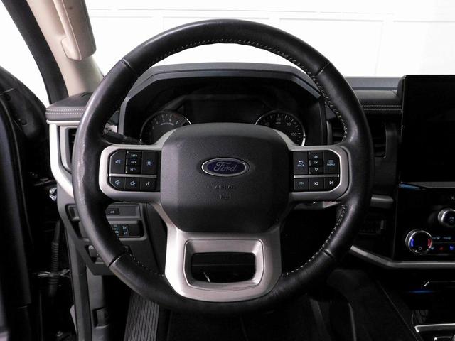 Photo of 2024 Agate Black Metallic Ford Expedition