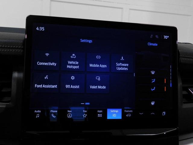 Photo of 2024 Agate Black Metallic Ford Expedition
