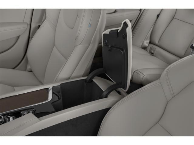 Photo of 2020 Gray Metallic Volvo V90 Cross Country