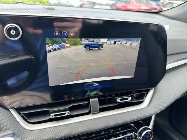 Photo of 2026 Summit White Chevrolet Equinox