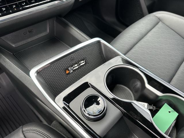 Photo of 2026 Summit White Chevrolet Equinox