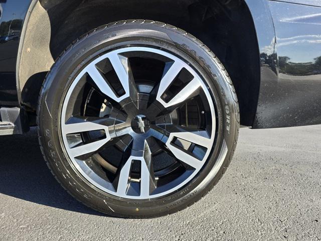 Photo of 2018 Black Chevrolet Tahoe