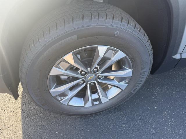Photo of 2026 Sterling Gray Metallic Chevrolet Equinox