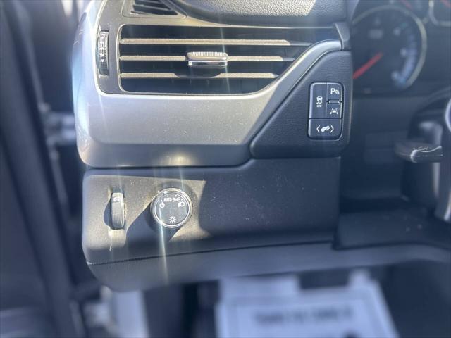 Photo of 2016 Silver Ice Metallic Chevrolet Suburban