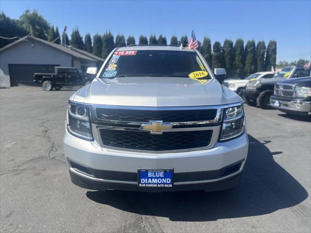 Photo of 2016 Silver Ice Metallic Chevrolet Suburban