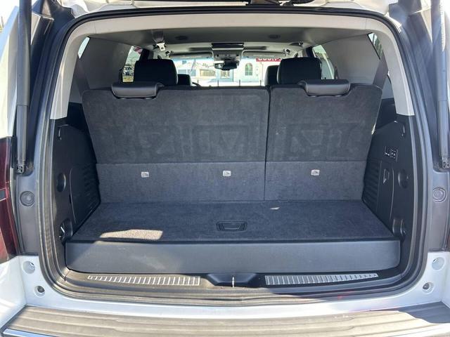 Photo of 2017 White Chevrolet Tahoe