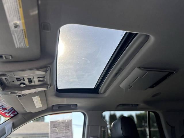 Photo of 2017 White Chevrolet Tahoe