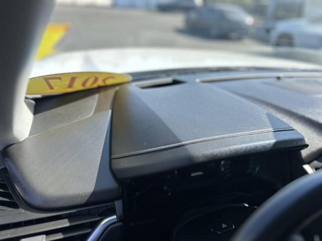Photo of 2017 White Chevrolet Tahoe